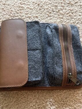 PAD & Quill Wisky Brown Leather & Gray Felt Techfolio Travel Cord Organizer